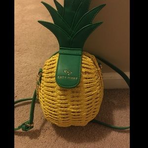 Pineapple handbag